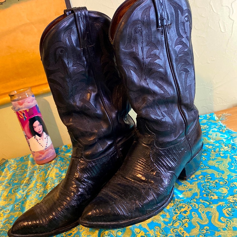 Vintage Tony Lama Teju Lizard boots